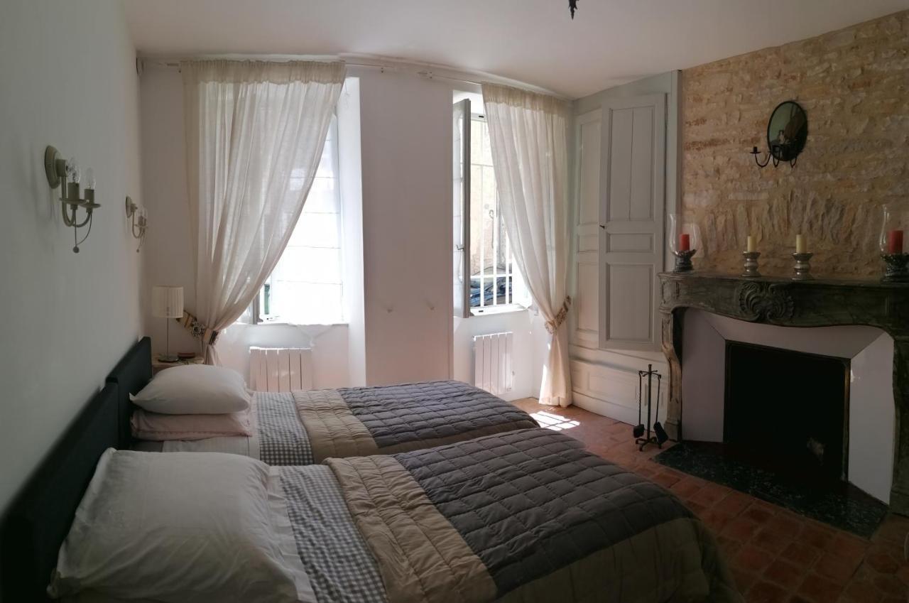 Bed and Breakfast Le Tabellion Нуае-сюр-Серен Экстерьер фото